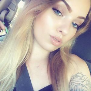 Meet your Posher, Davalyn